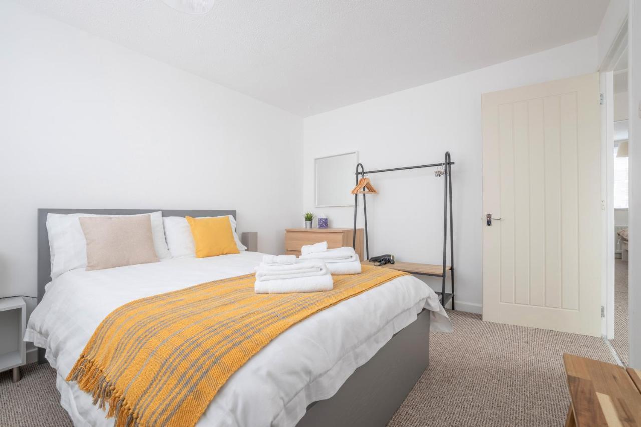 Elegant Home Mod Kitchen, Fast Wi-Fi, Free Parking Carrickfergus Εξωτερικό φωτογραφία